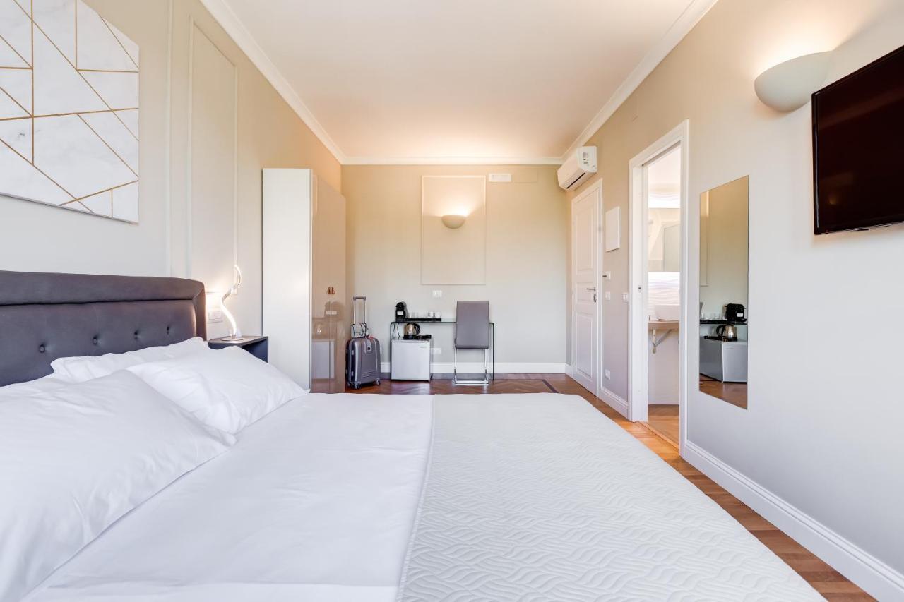 Mellini Palace Suites By Premium Suites Collection Rome Bagian luar foto