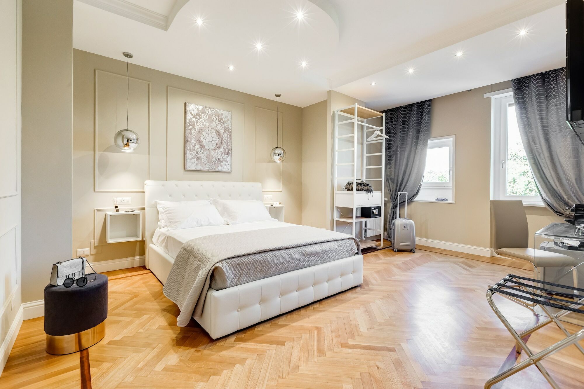 Mellini Palace Suites By Premium Suites Collection Rome Bagian luar foto